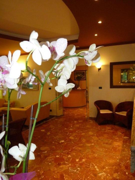 Hotel Gambrinus Lido di Jesolo Exterior foto