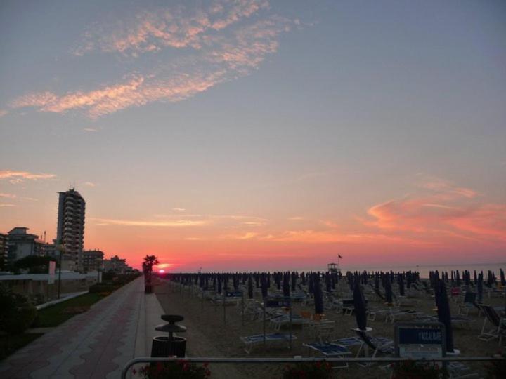 Hotel Gambrinus Lido di Jesolo Exterior foto